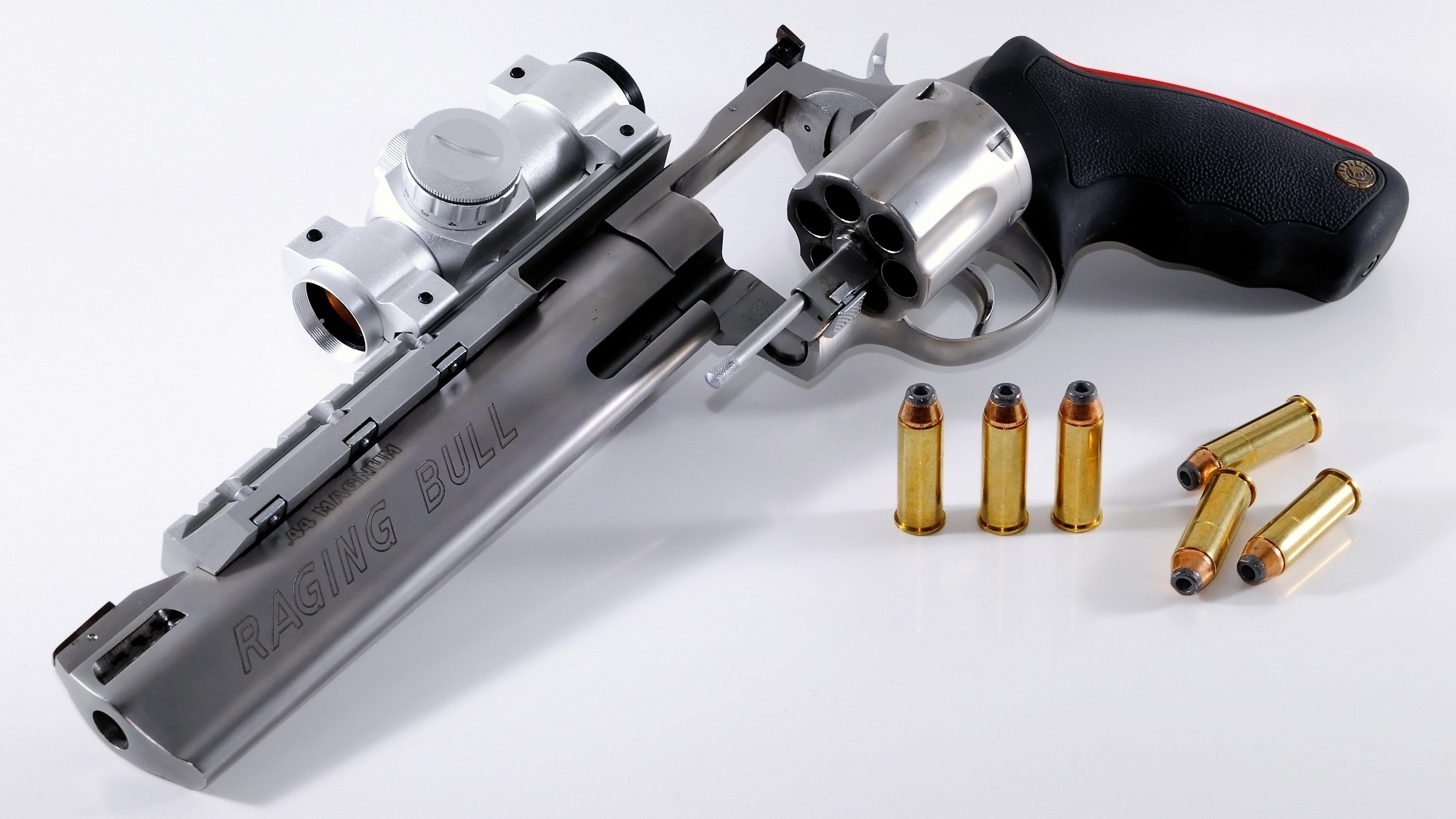 外援与本土球员配合默契度低,外援和内援