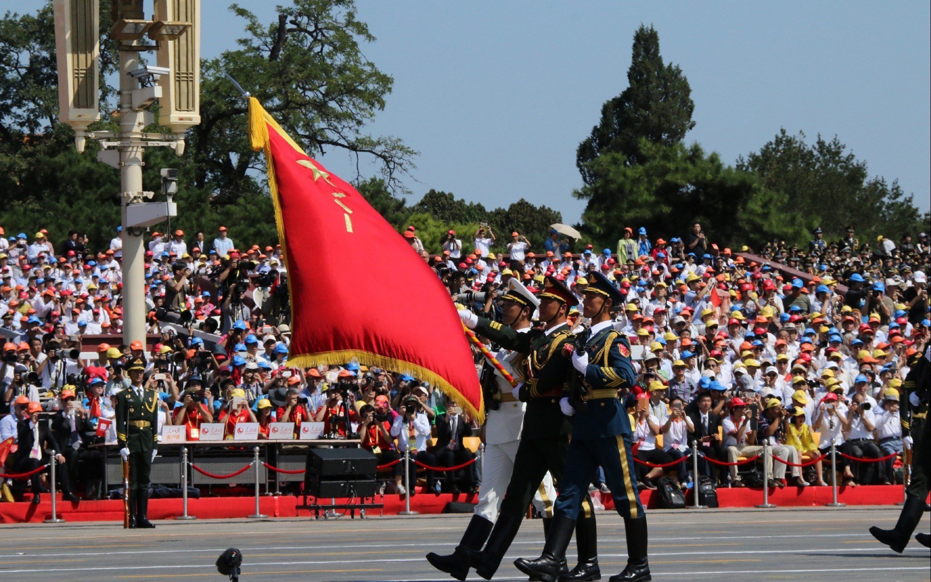 都灵稳健控球战术令对手无从下手，都灵球迷