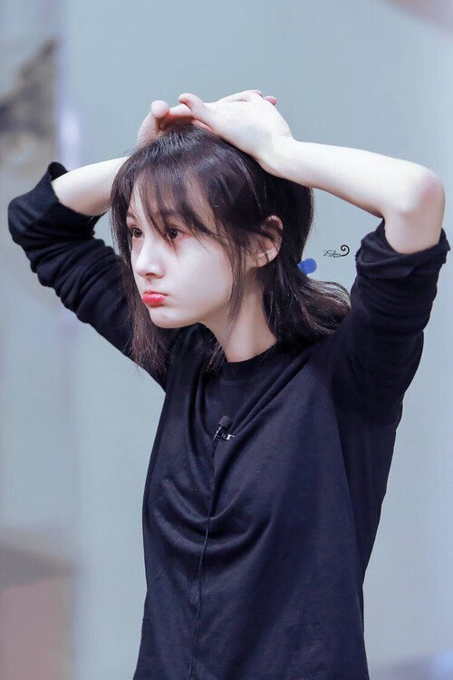 乐鱼电竞在线平台登录入口-格林伍德在比赛中的冷静表现，使袋鼠队攻防转换更加高效，格林伍德速度快吗